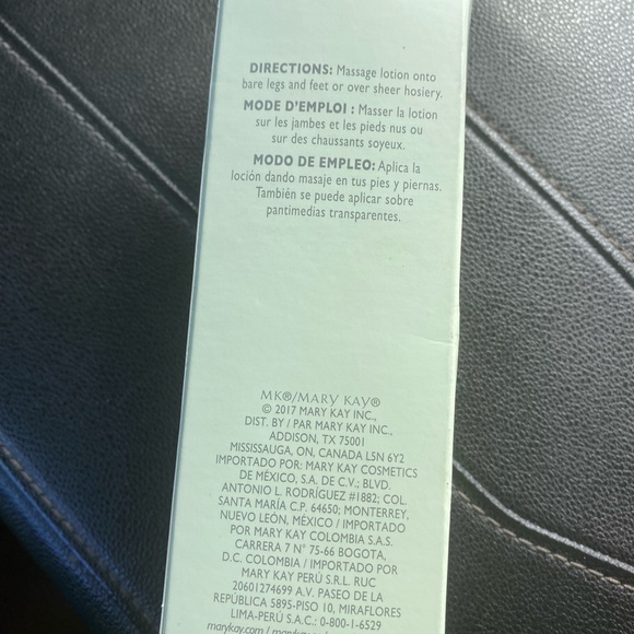 Energetic Lotion with fuzzy cozy socks - Picture 3 of 5